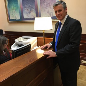 Cano (Cs) "El Gobierno central no contempla la regeneración de la Playa de La Casería"