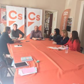 La Unión Atlética  San Fernando expresa  su preocupación a Ciudadanos  ante el deterioro que sufre el tartán de la pista de Atletismo del Estadio Iberoamericano