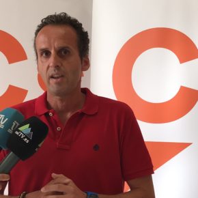 Posada (Cs) pide celeridad al Patronato de Deportes para solventar los problemas que presenta el césped del Estadio Iberoamericano.