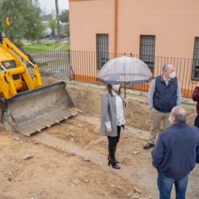 Moreno: "Se inician las obras de ampliación de la pista deportiva de la Barriada de la Ardila"