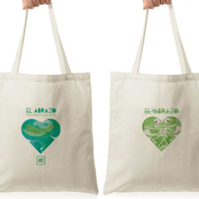 La Delegación de Turismo ha comenzado a entregar las bolsas que se sortearon por el Día de San Valentín La Delegación de Turismo ha comenzado a entregar las bolsas que se sortearon por el Día de San Valentín