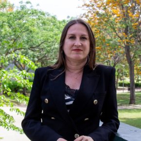 La candidata a la Alcaldía Regla Moreno (CS) propone la implantación de un Canal de Atención a la Ciudadanía